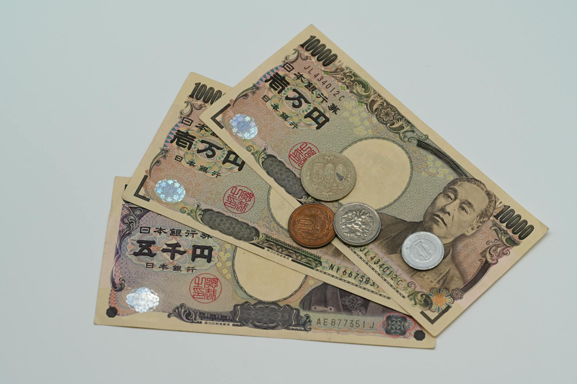 毎日3,000円コツコツ稼ぐと月9万円・年108万円になる|副収入がもたらす4つのメリット